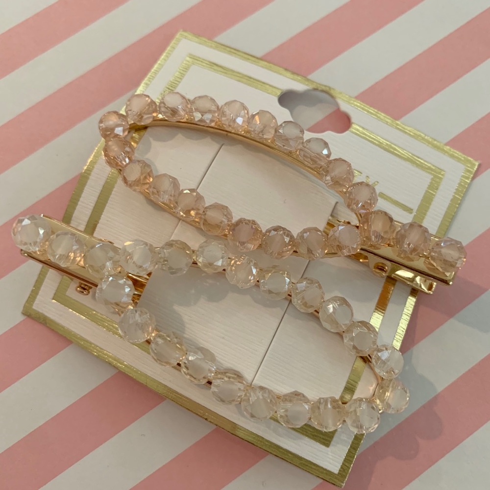 Light pink/white crystal hair clips